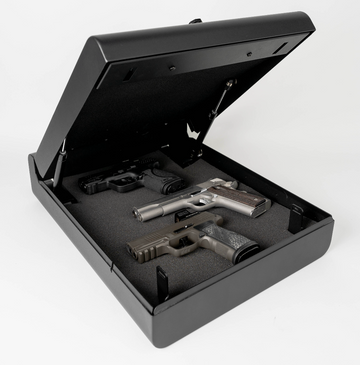 <strong>Founded & designed by tech nerds on the go</strong>